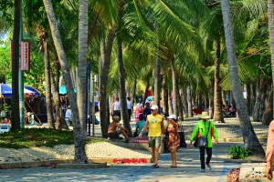 Thailand_Pattaya_beach_road__walkway_1415_2